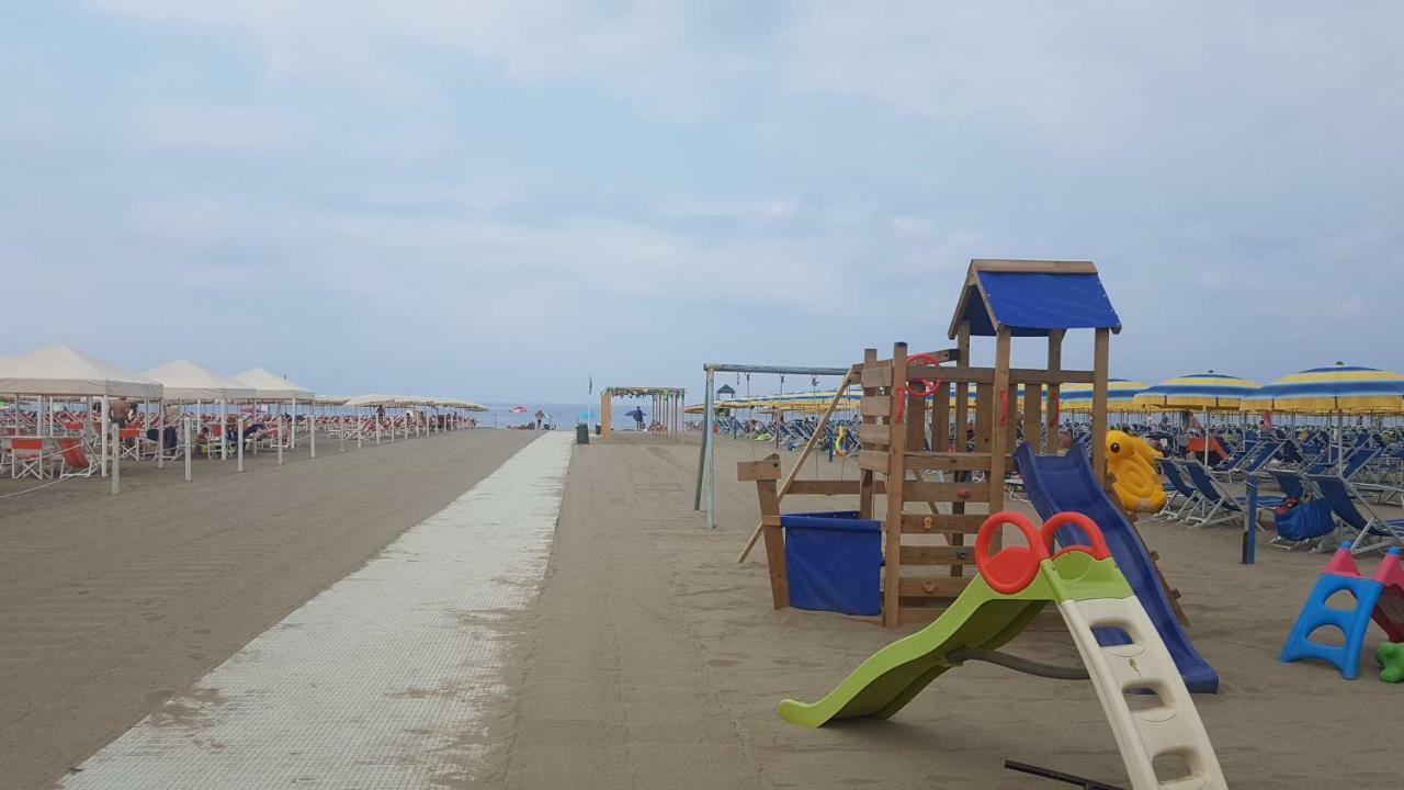 Villetta Cinquale Versilia Bagian luar foto